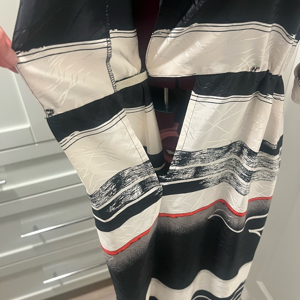 PETITES by NU-MODE Striped Black Metallic Wrap Dress Lightweight | Size 7 - Picture 7 of 14
